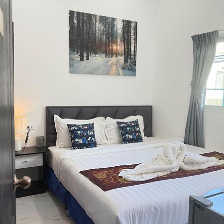 Heaven House Restro & Bar Hotel Patong Luaran gambar