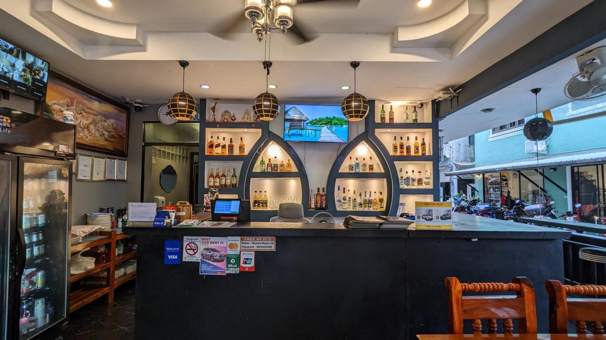 Heaven House Restro & Bar Hotel Patong Luaran gambar