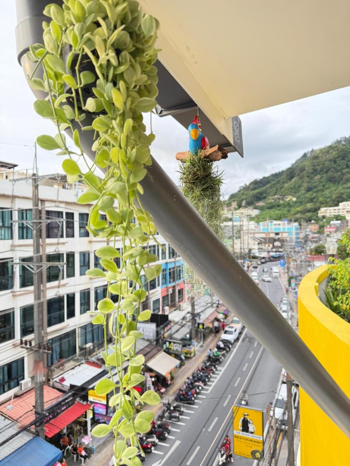 Heaven House Restro & Bar Hotel Patong Luaran gambar