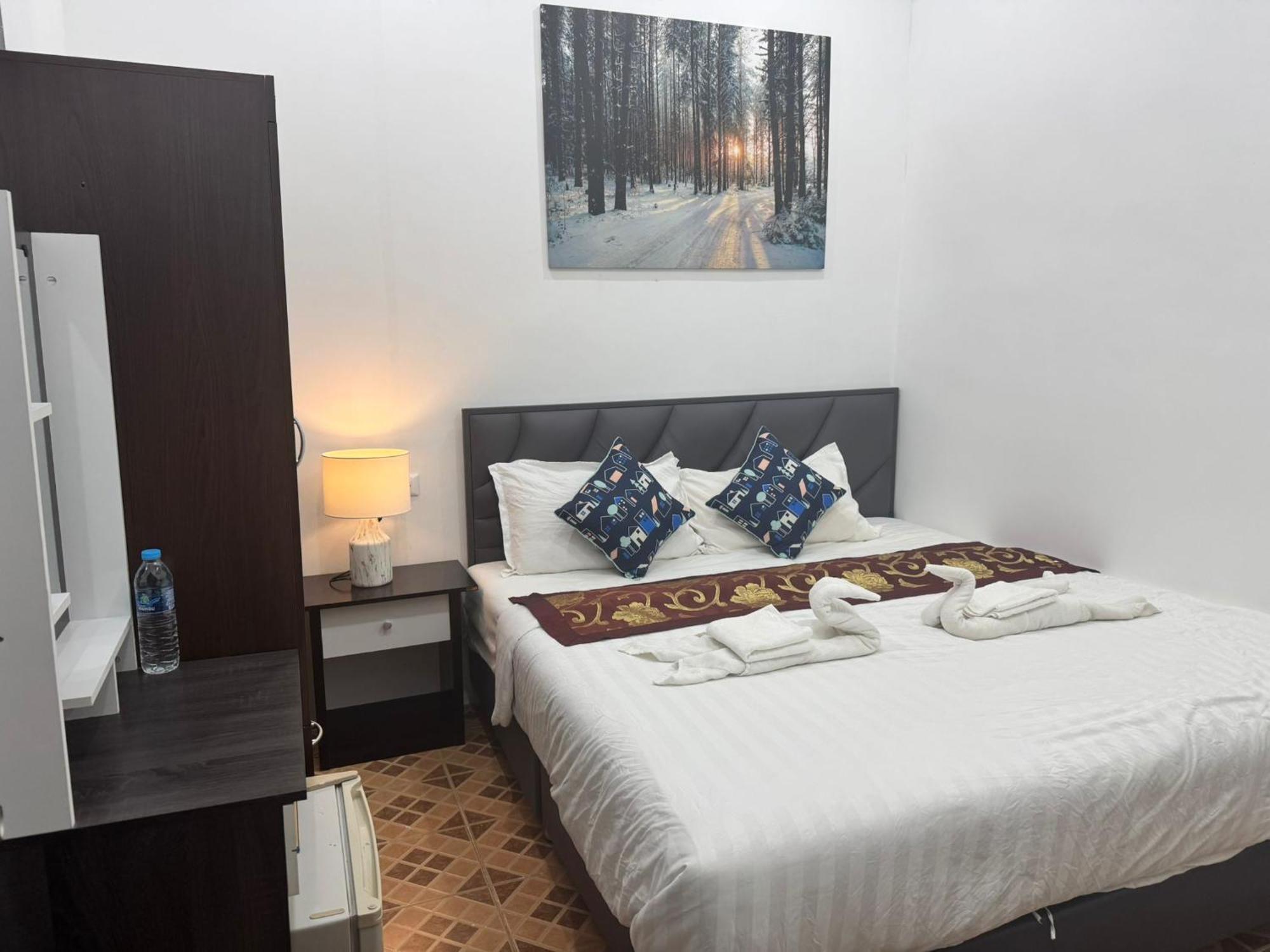 Heaven House Restro & Bar Hotel Patong Luaran gambar